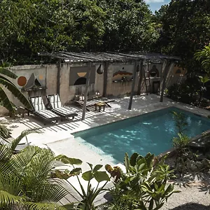 Chill Kanil , Tulum Pueblo Mexico