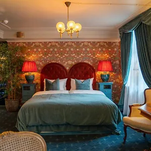 https://boutique-hotel-charmante.hotelsinbergen.net
